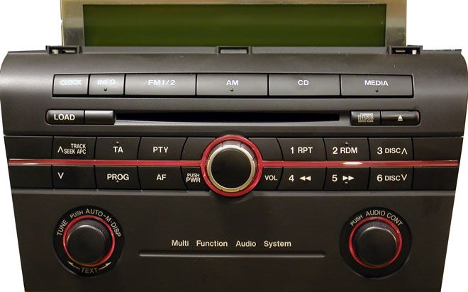 Mazda 3 dal 2006 MX5 dal 2006 6 dal 2006 5 dal 2006 RX8 dal 2006 vhbw Cavo adattatore AUX per tutte le automobili MAZDA con CD-Autoradio come p.e 