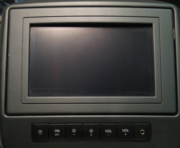 Mercedes-Benz JCI Display 7 VGA ремонт и установка